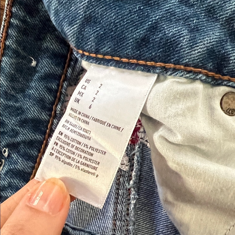 American Eagle Outfitters Blue Denim Skirt with Floral Embroidery - Picture 3 of 6